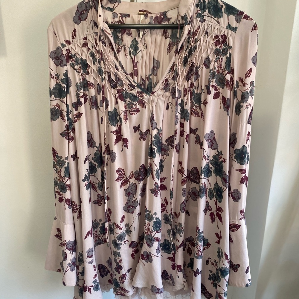 Free People Crepe Smocked Tunic - lavender floral butterfly - Small